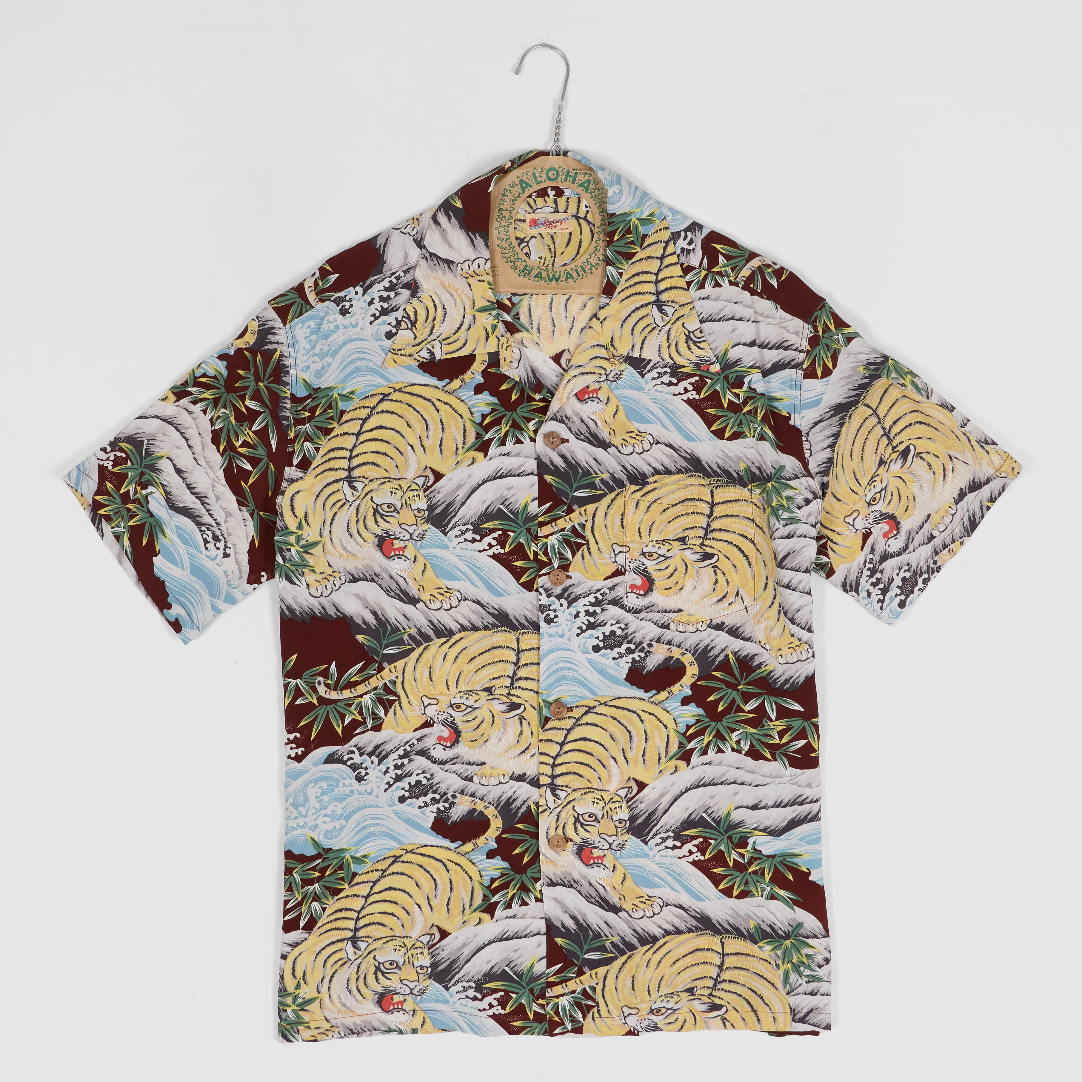 Sun Surf Short Sleeve Hawaiian Fighting Tiger Shirt - DeeCee style
