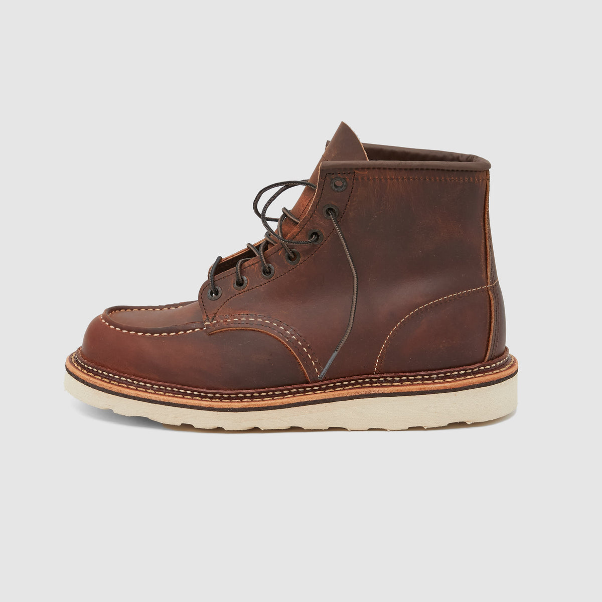 Red Wing Heritage Shoes Classic Moc Rough &amp; Tough  Leather, 01907