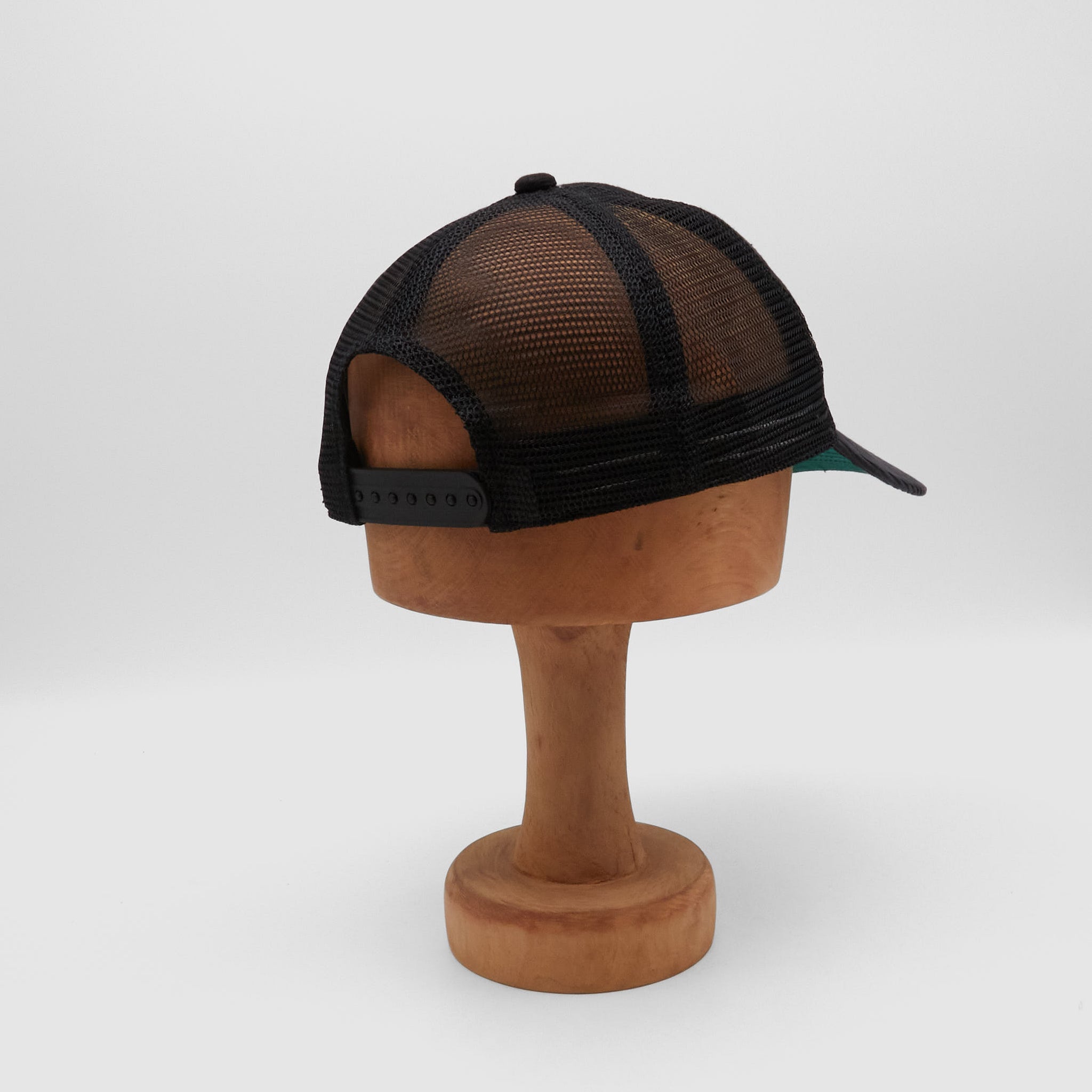 Double RL Stitched Bull Trucker Cap - DeeCee style