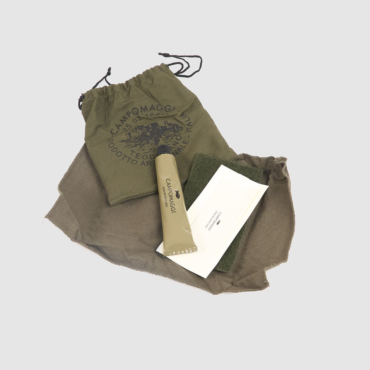 Campomaggi Leather Studded Shoulder Bag