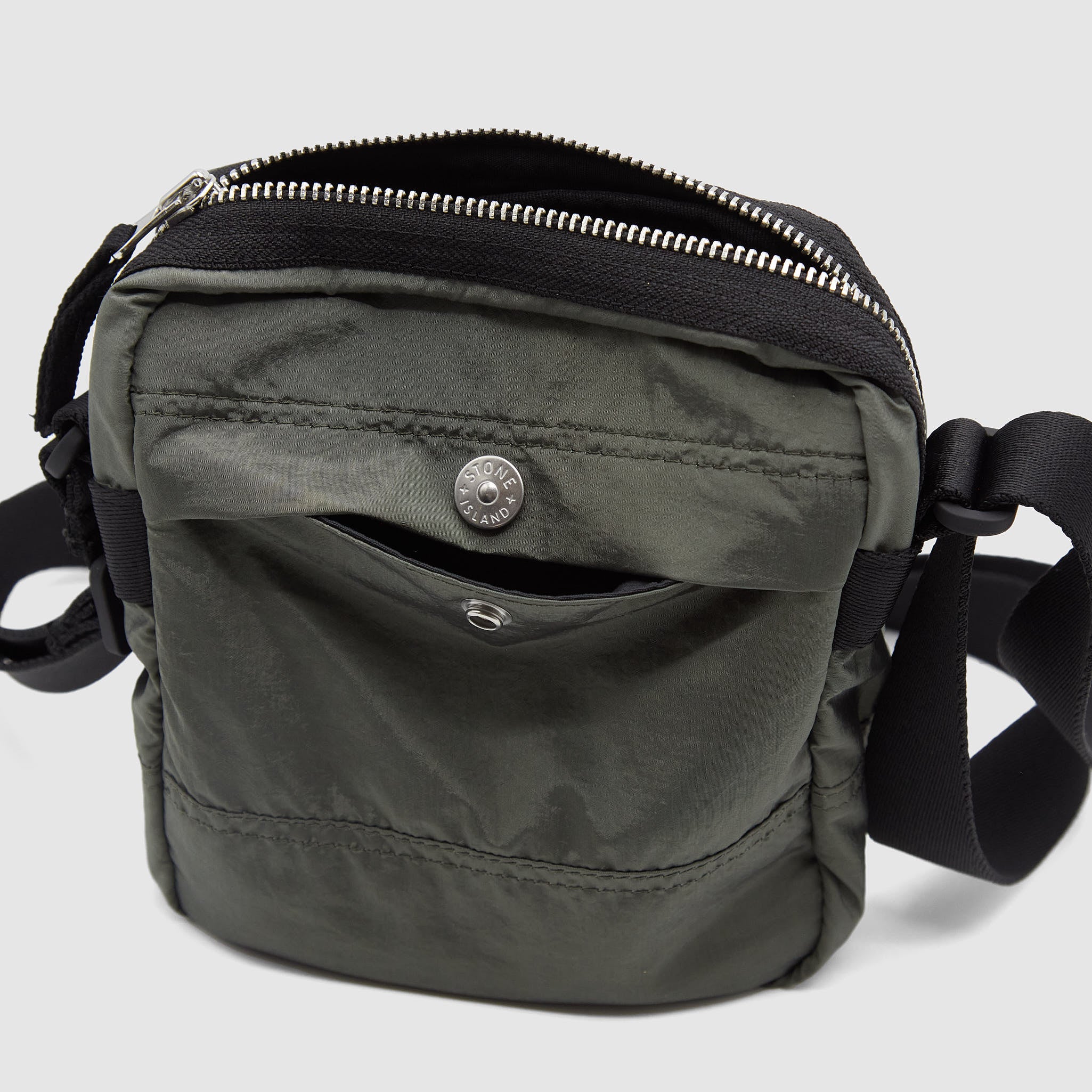 バッグ STONE  Nylon l Fanny Pack Stone Island - Nylon Metal Fanny Pack | HBX