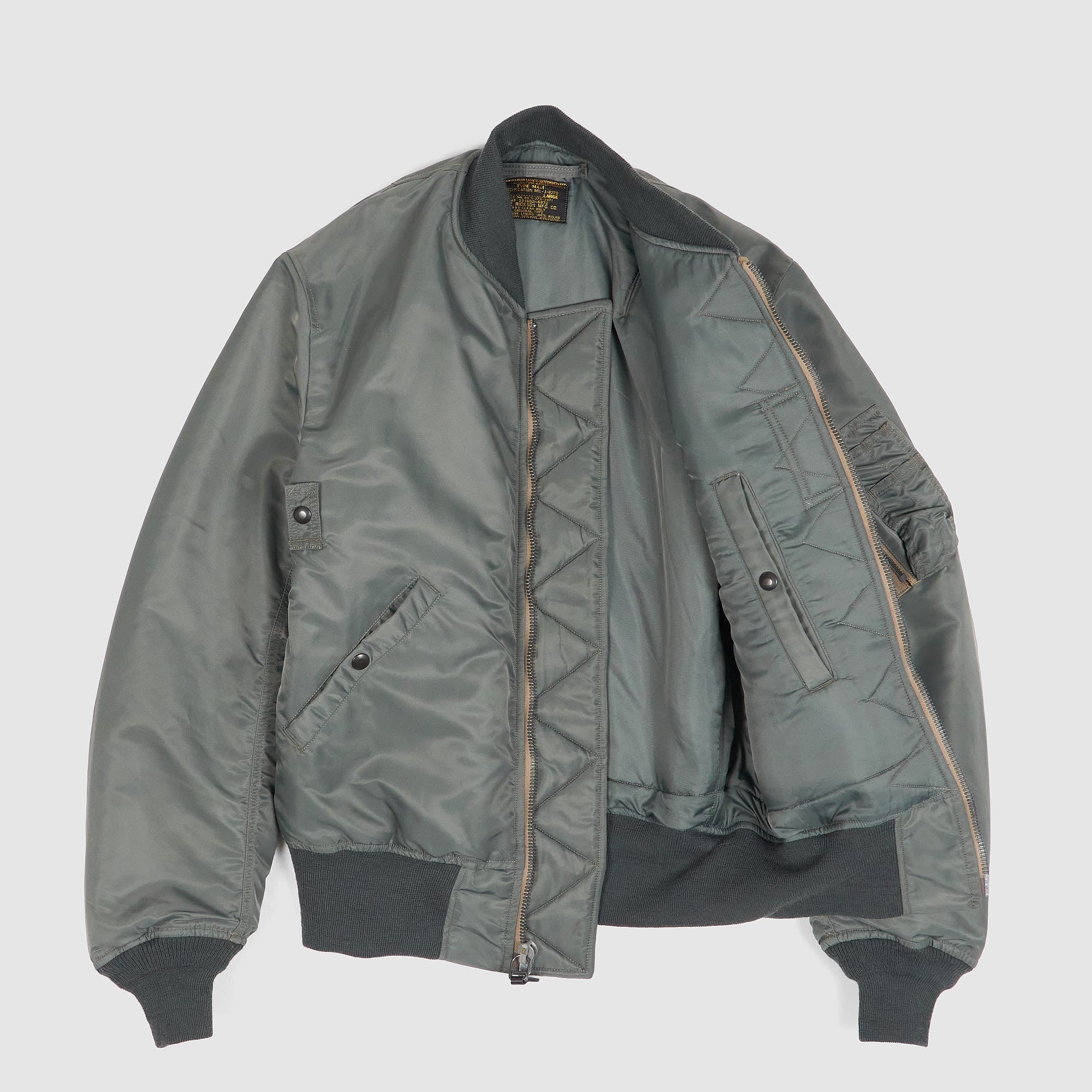 Buzz Rickson's MA-1 Slender Original SPEC Flight Jacket - DeeCee style