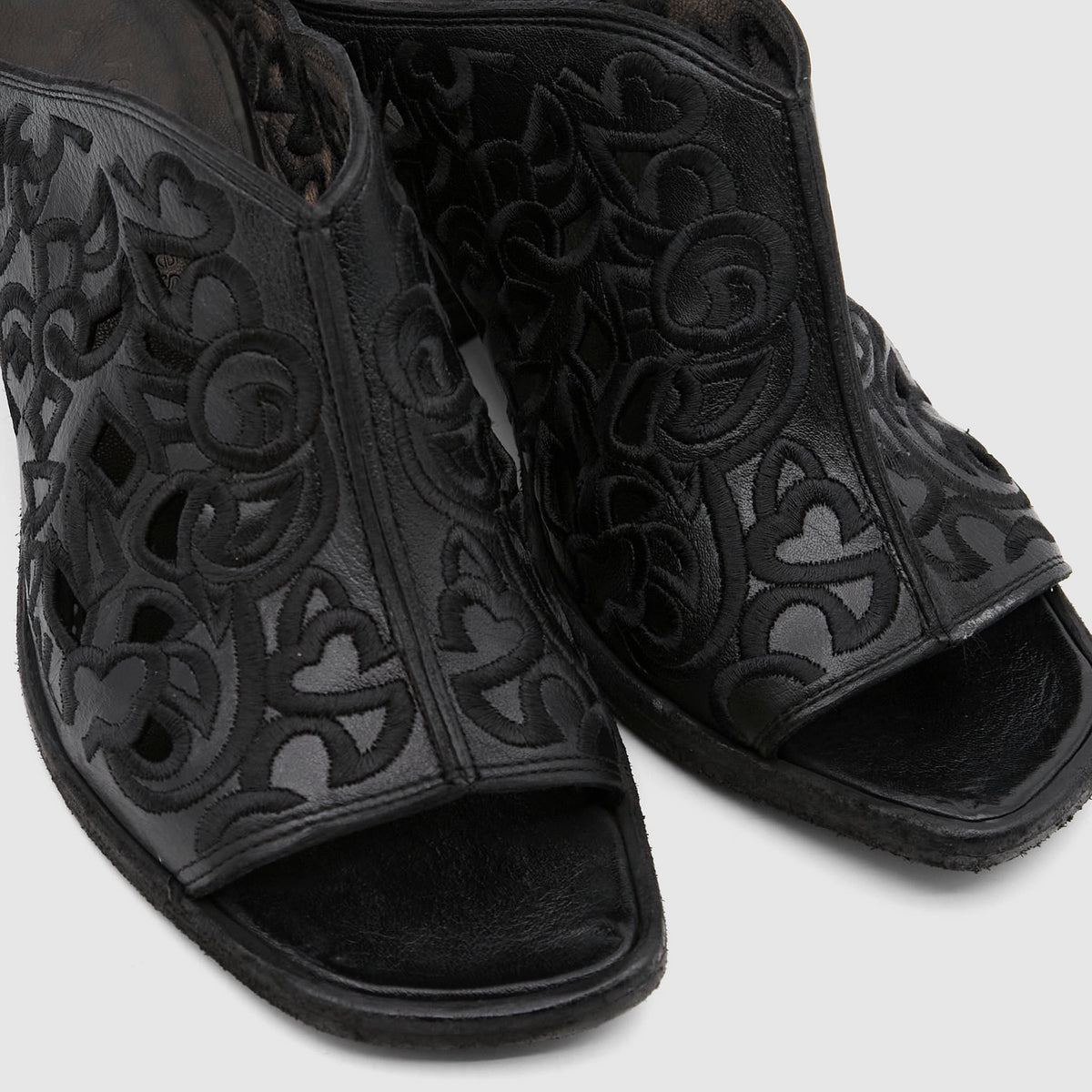 Fauzian Jeunesse Ladies Embroidered Western Slipper