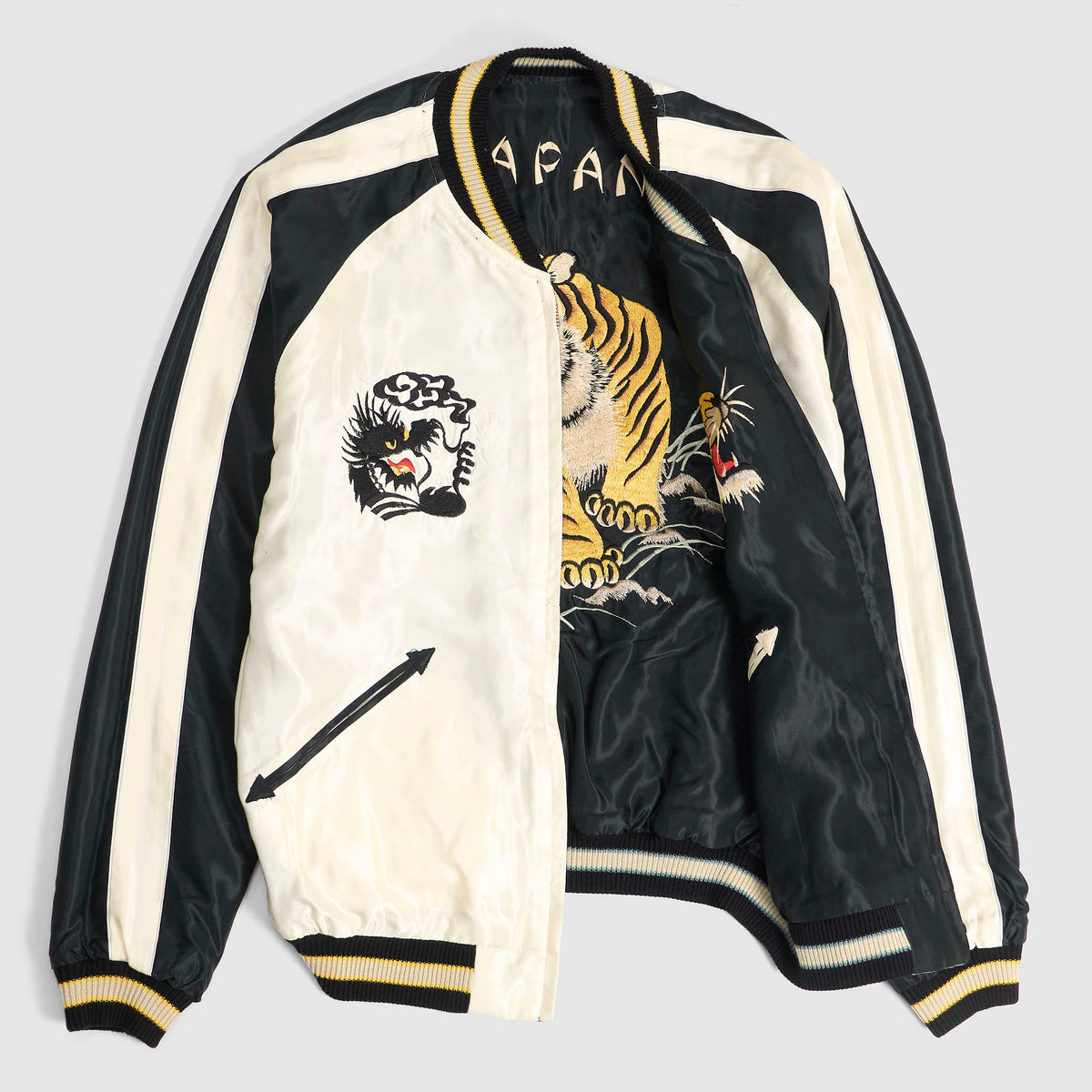 90s 別珍 Tiger & Dragon Souvenir Jacket Tailor Toyo Tiger & Dragon Souvenir Jacket - DeeCee style