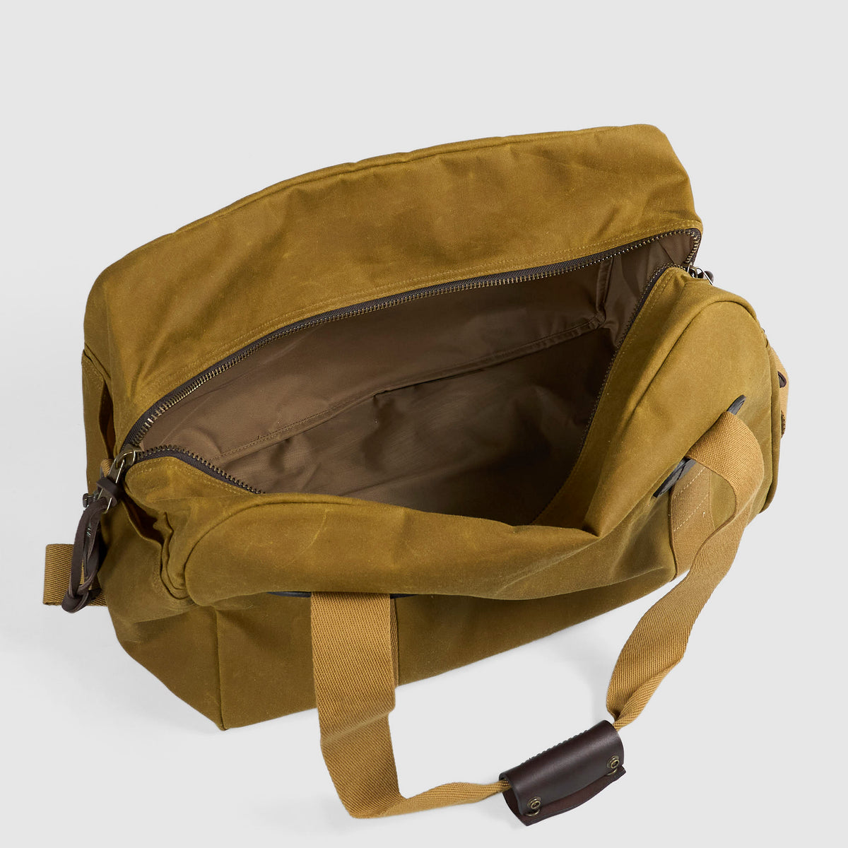 Filson Medium Tin Cloth Duffle