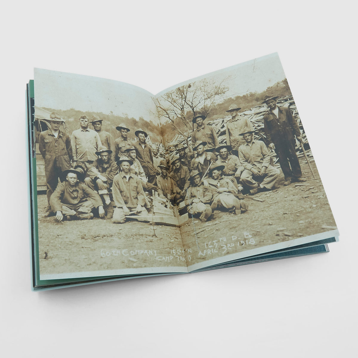 AVANT Magazine Vol2 "American Militaria"