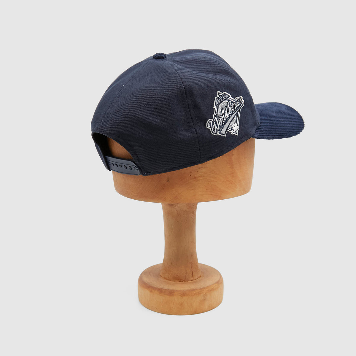 New Era 19Twenty Adjustable Yankees WS Corduroy Cap