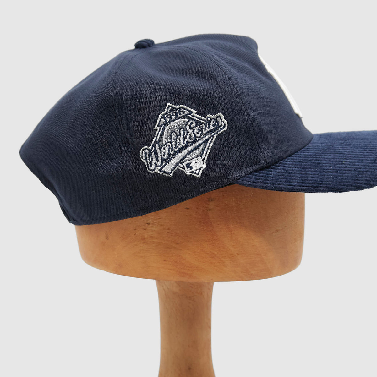 New Era 19Twenty Adjustable Yankees WS Corduroy Cap