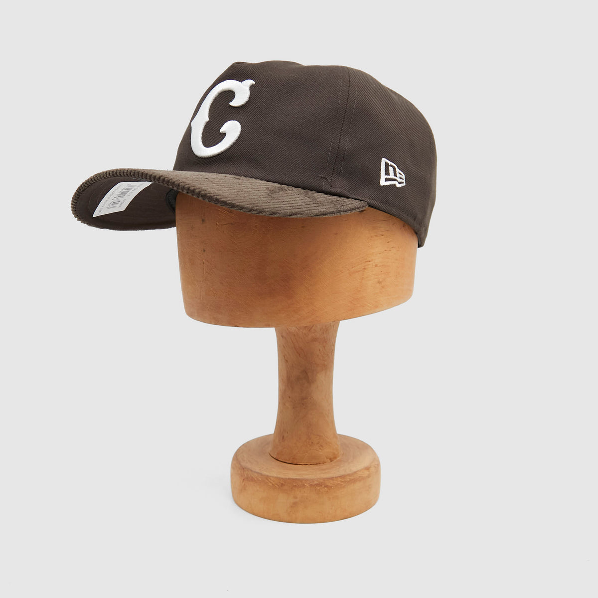 New Era 19Twenty Adjustable Chicago Cubs WS Corduroy Cap