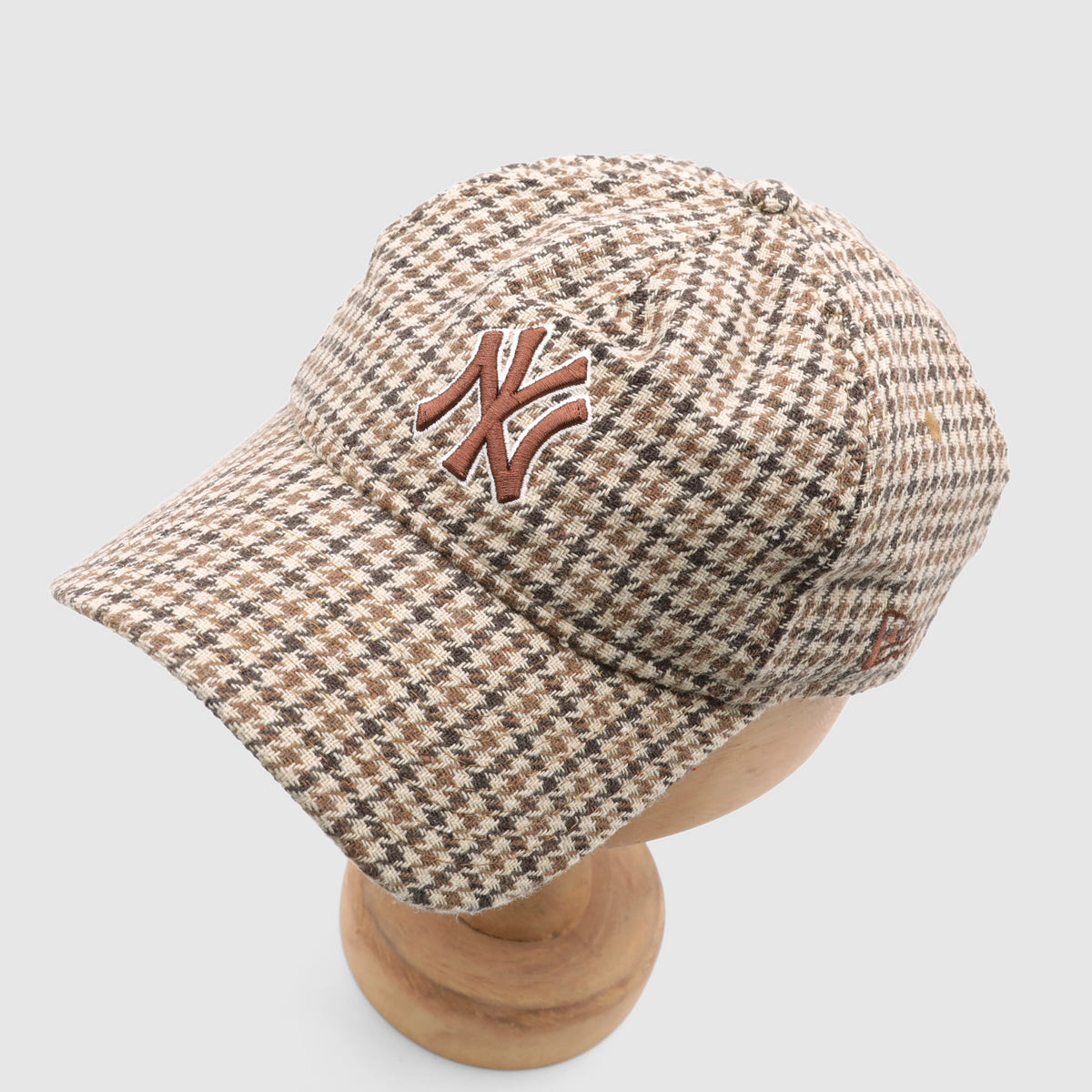 New Era 9Twenty Adjustable Yankees Houndstooth Cap
