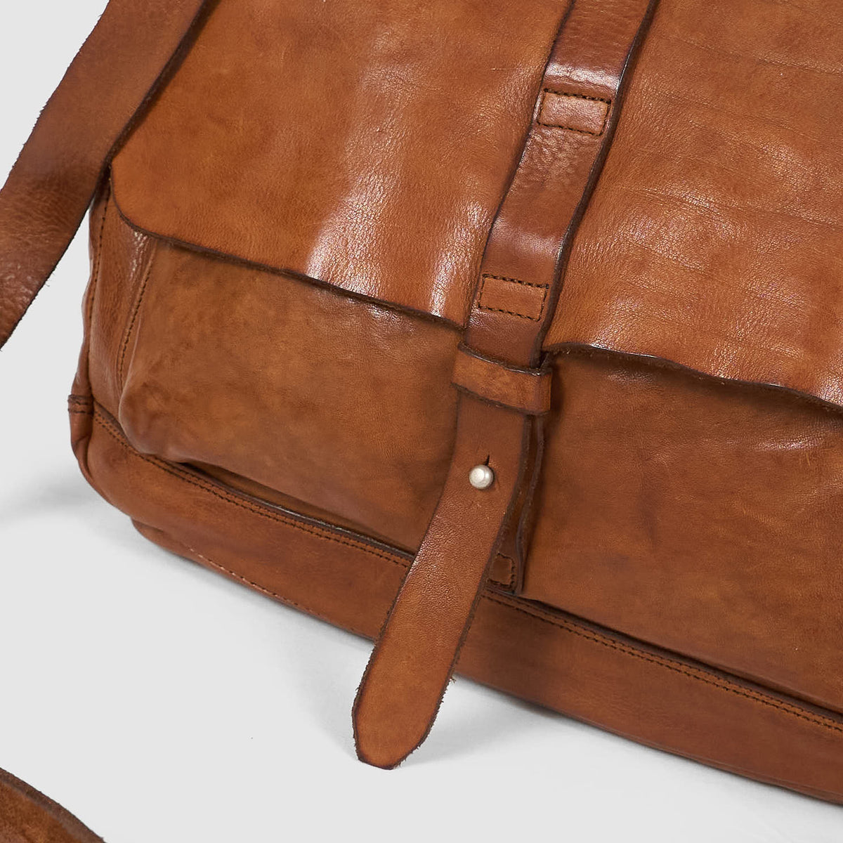 Campomaggi Large Leather Shoulder Bag