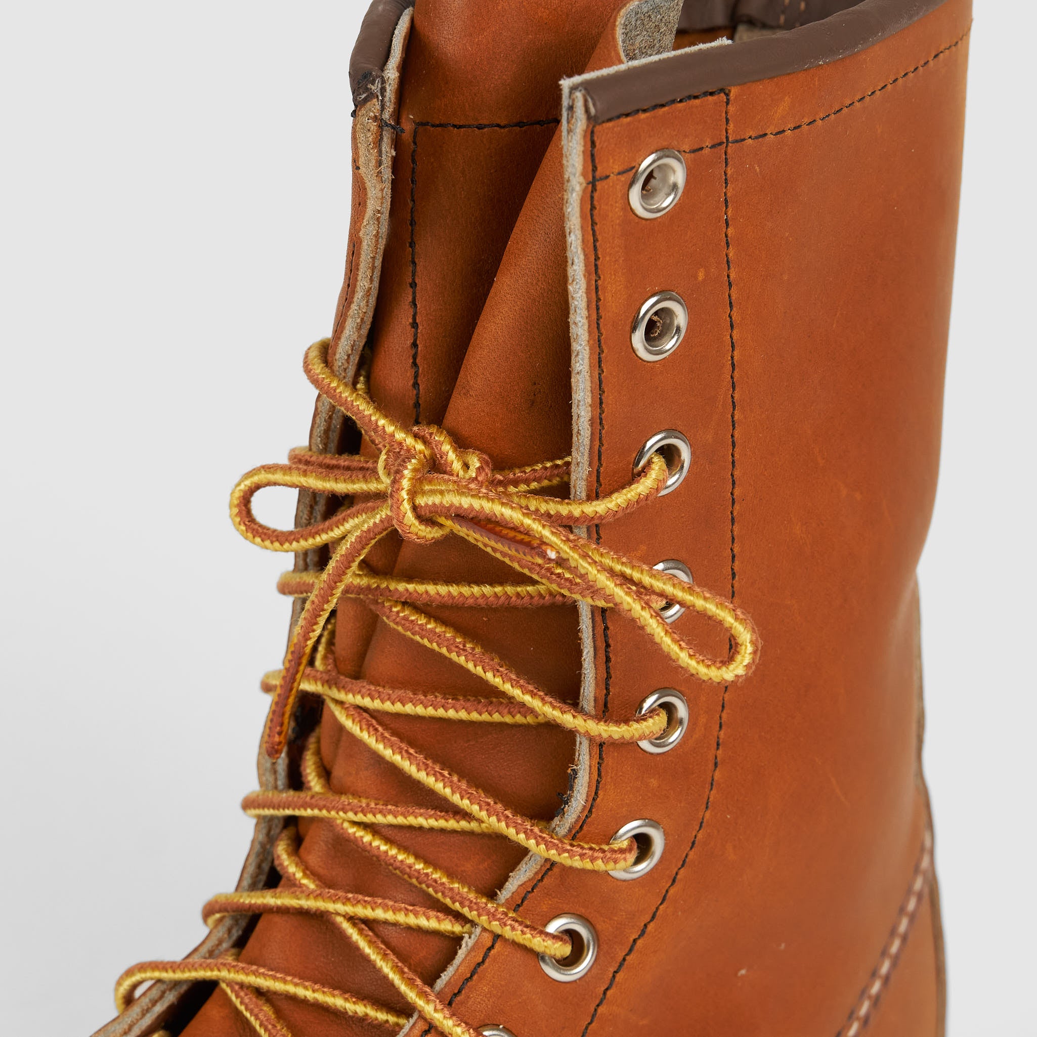 877 boots store