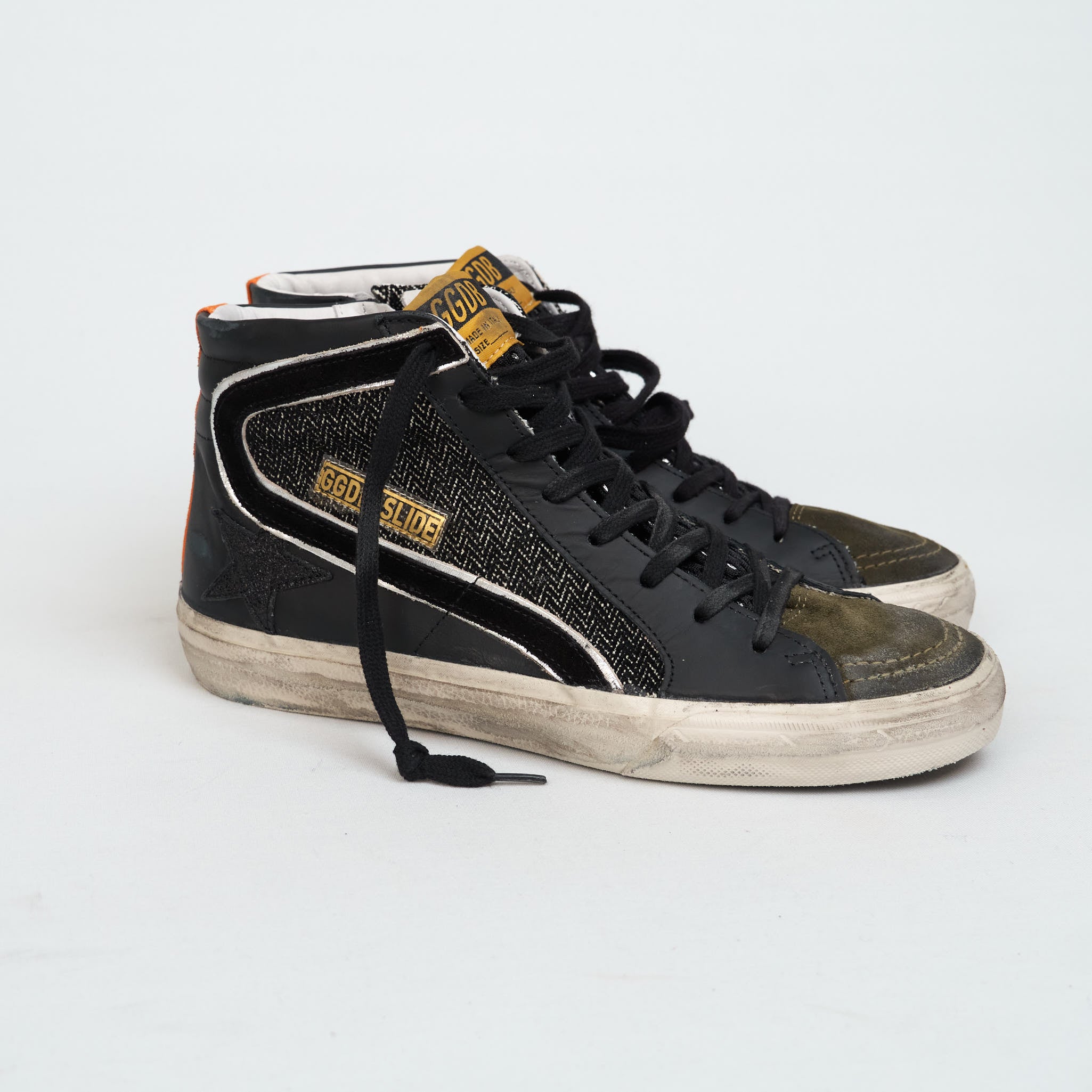Black slide on sale sneakers