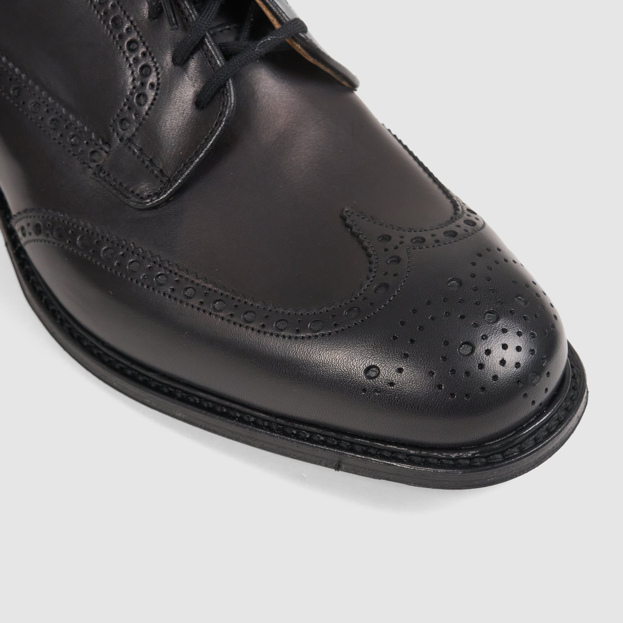Derby wingtip deals