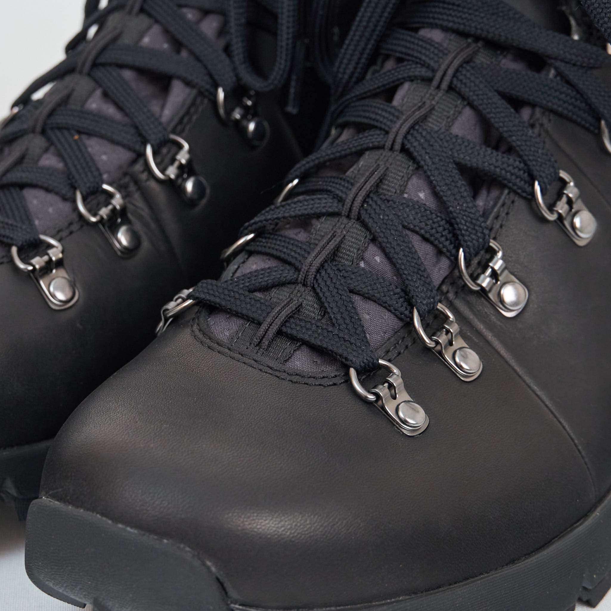 Danner Boots lightweight Mountain 600 DeeCee style