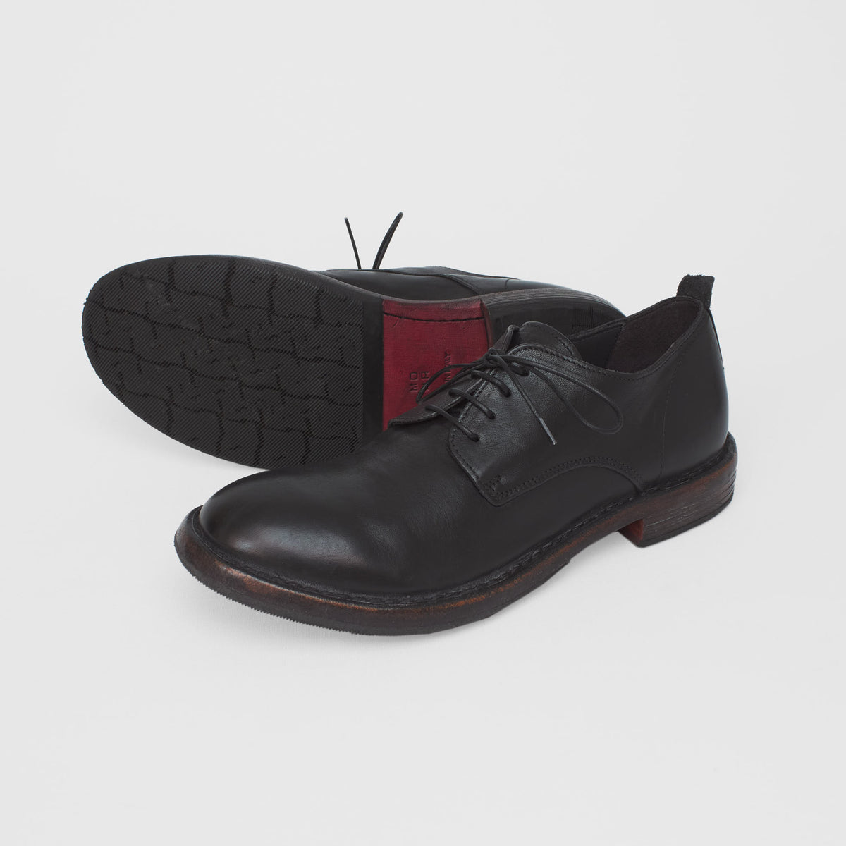 Moma Washed Leather Classic Blutcher Dress Shoes