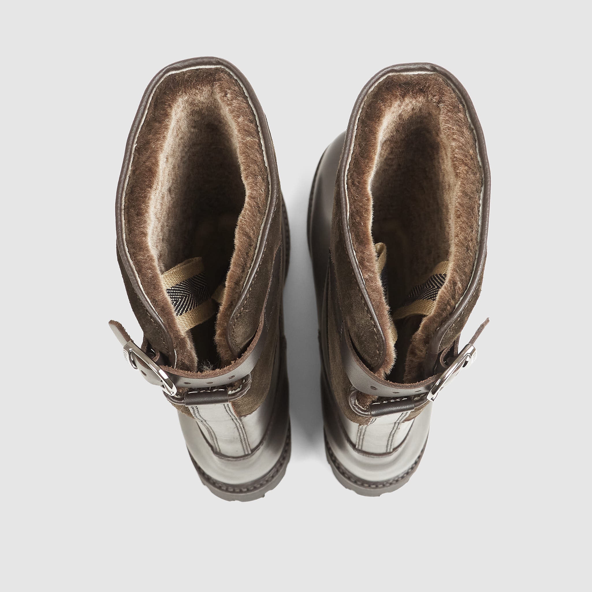 Frye store riley trek