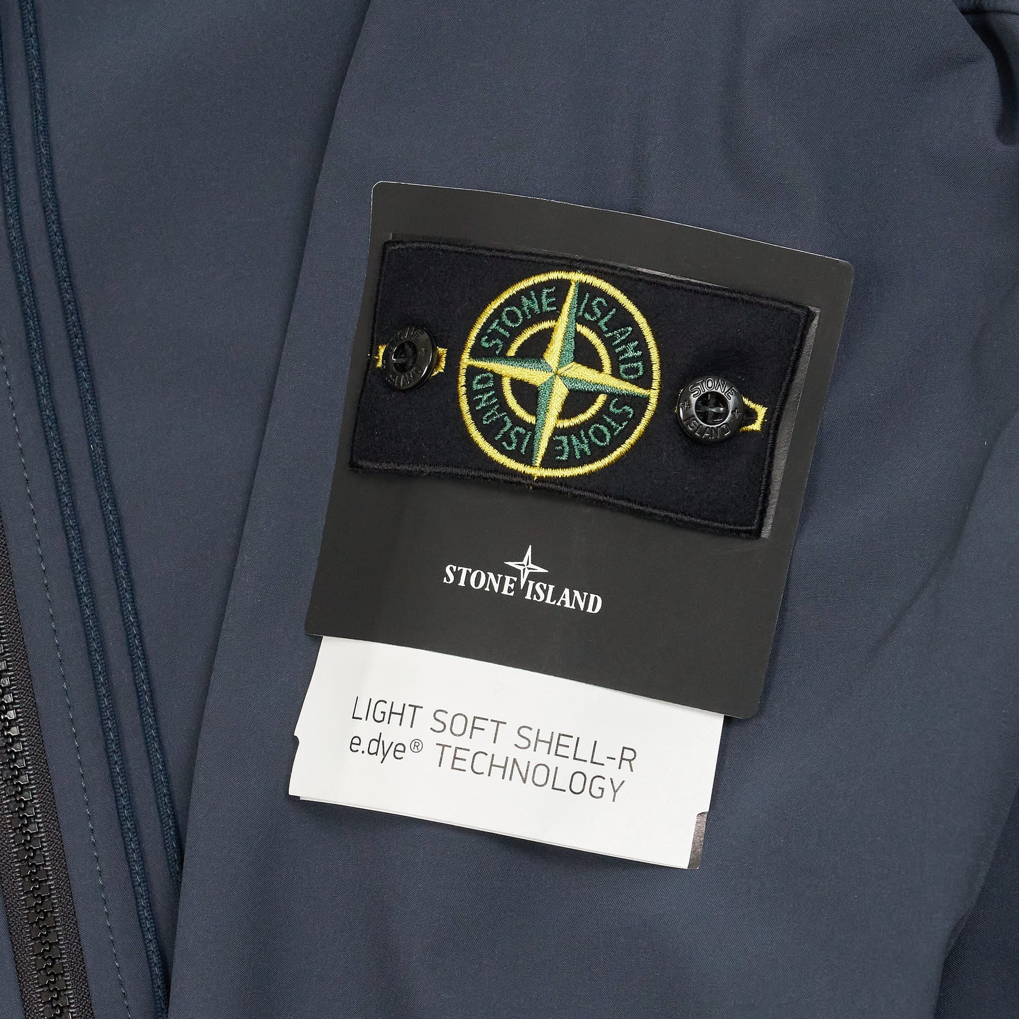 Greenstone Island Soft Shell R Stone Island Soft Shell-R Hooded Light Softshell Jacket - DeeCee style