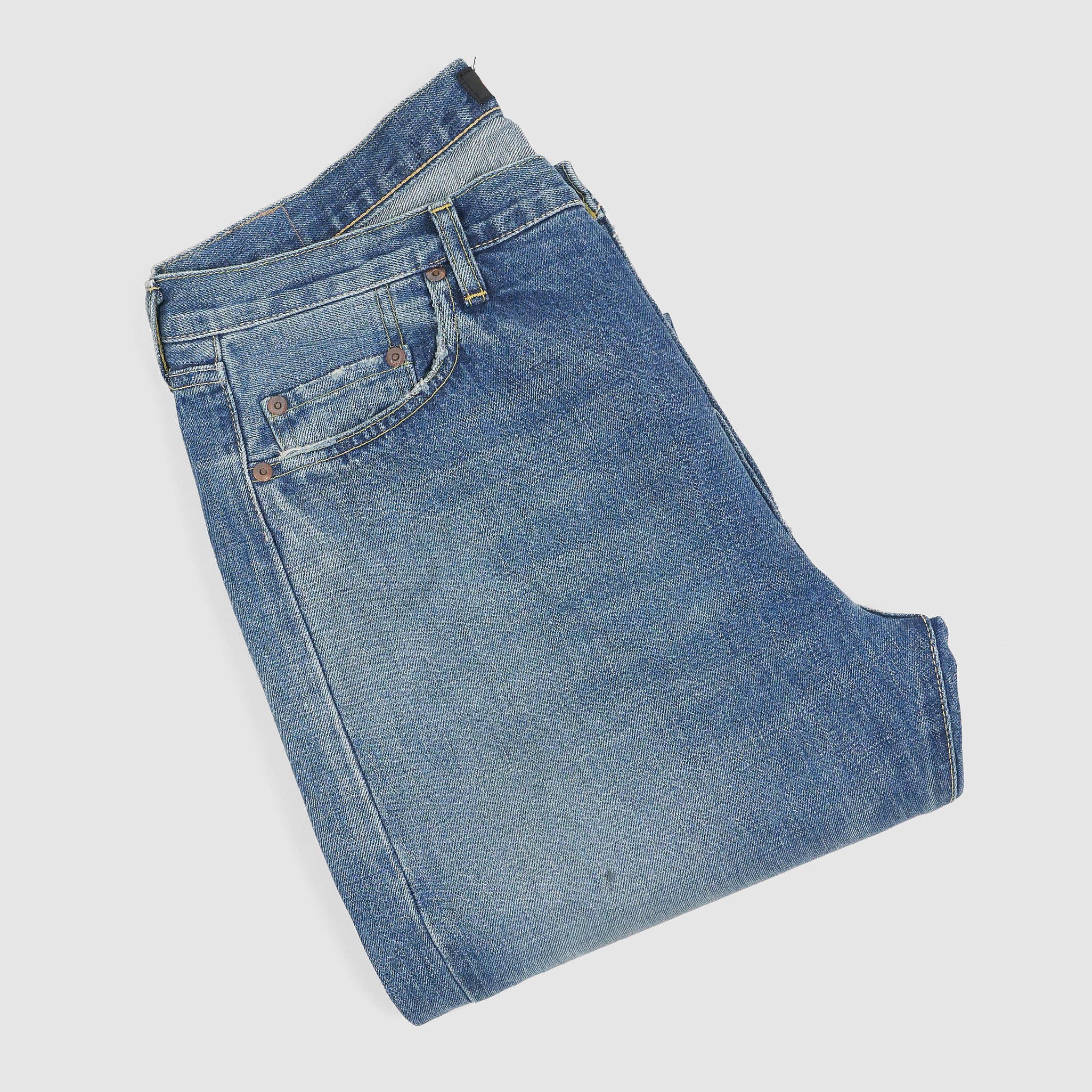 Chimala 5-Pocket Light Destroyed Denim Jeans - DeeCee style