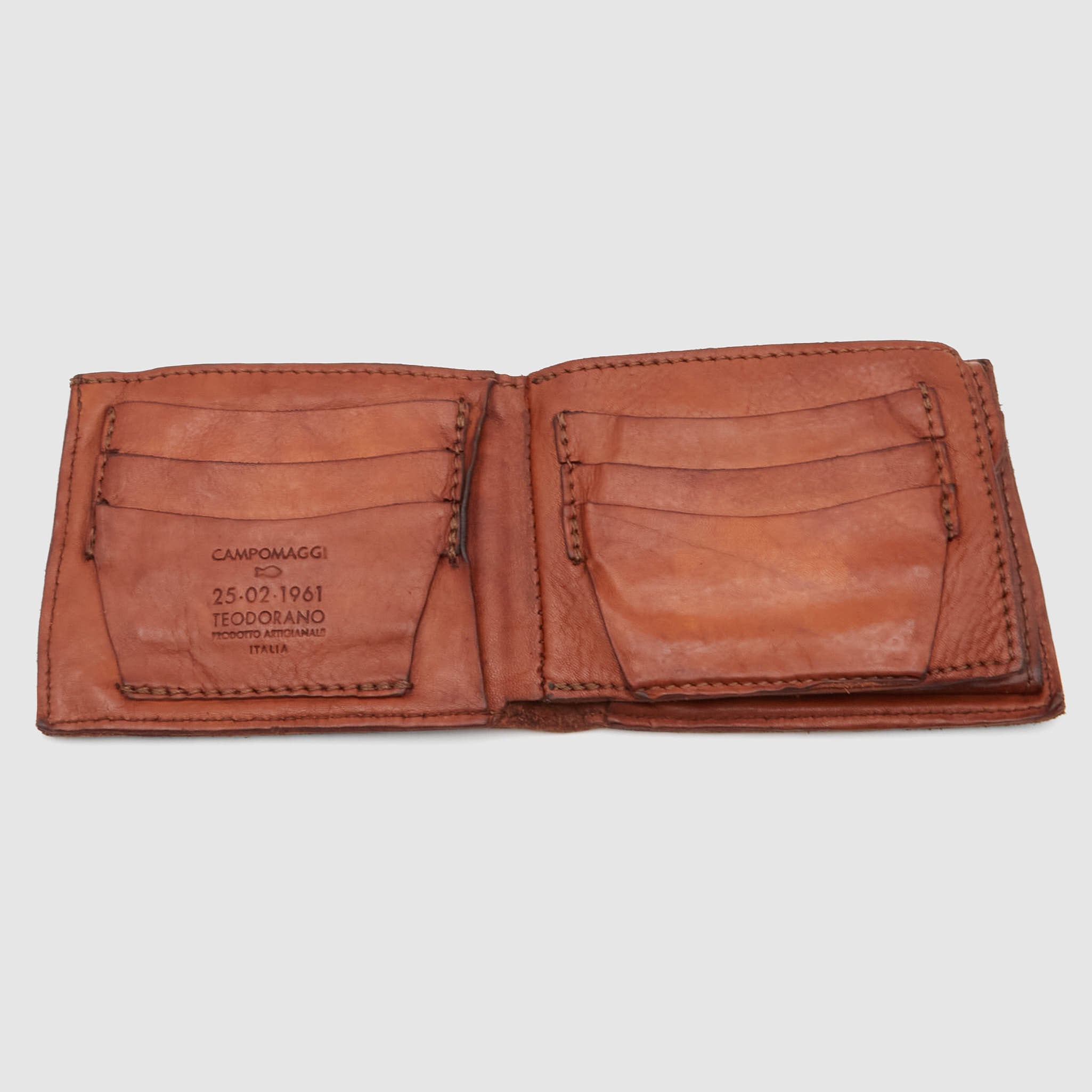 Campomaggi Horizontal Wallet with Coin Compartment - DeeCee style