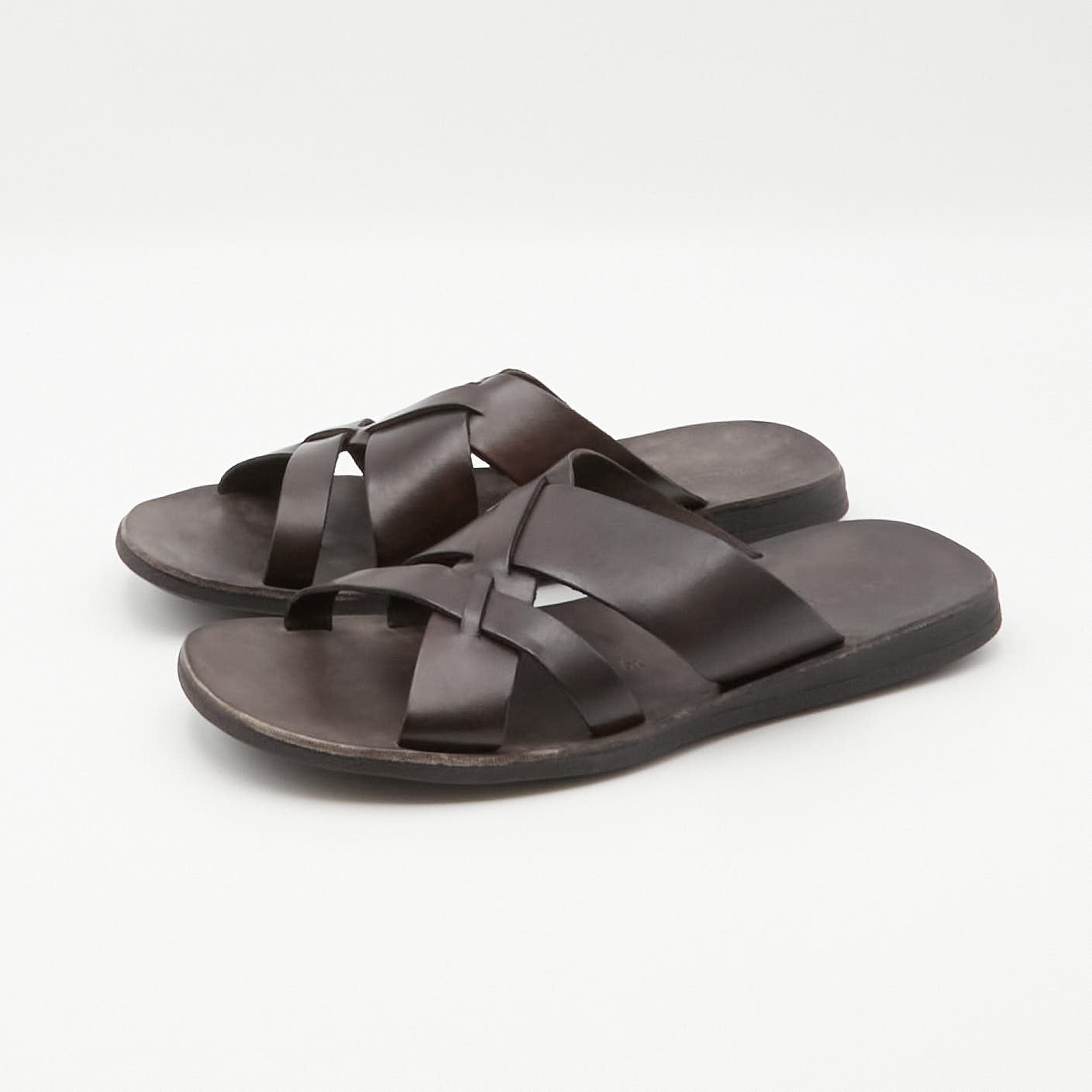 Brador Mens Leather Crossed Sandals - DeeCee style