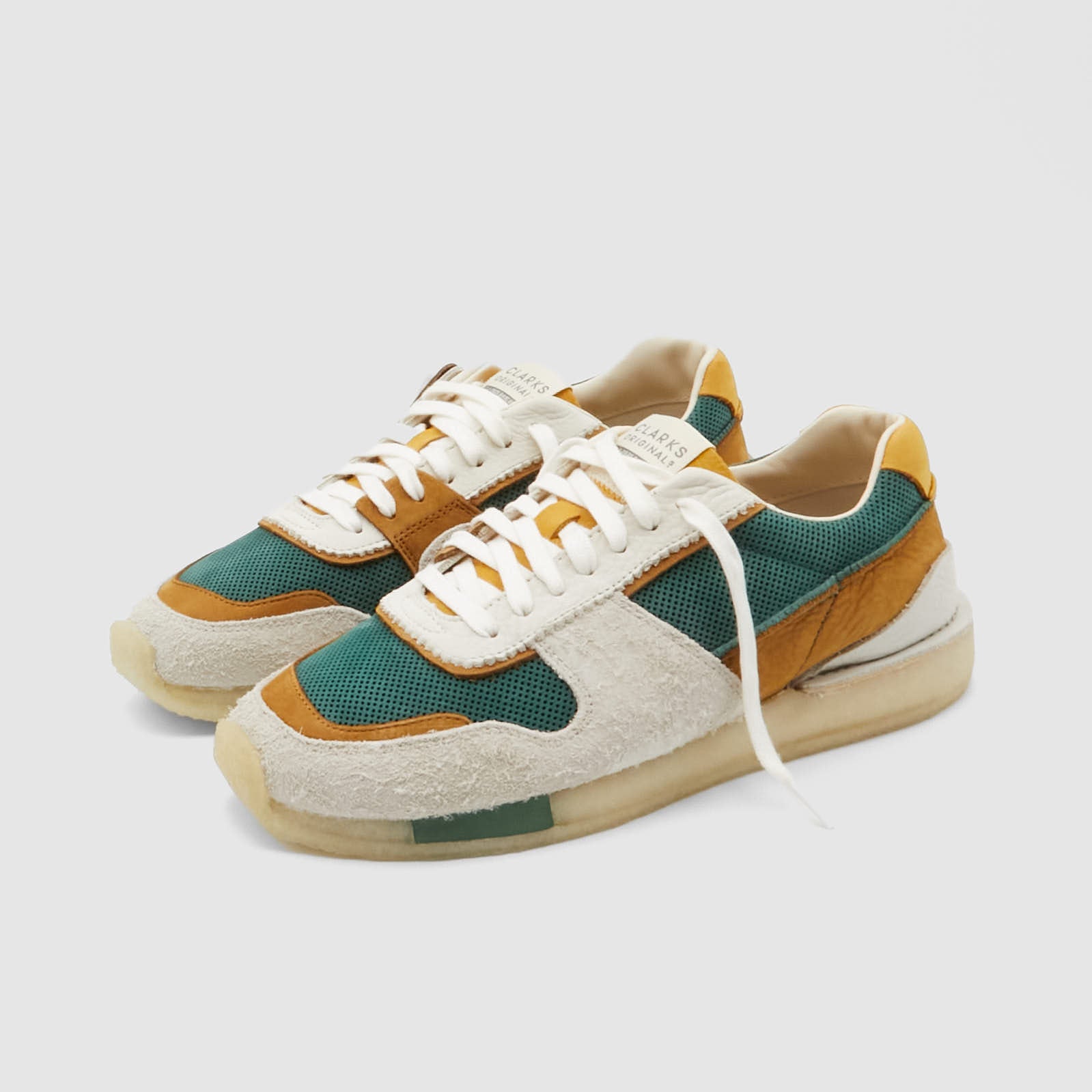 Clarks Torrun Comfort Sneaker - DeeCee style